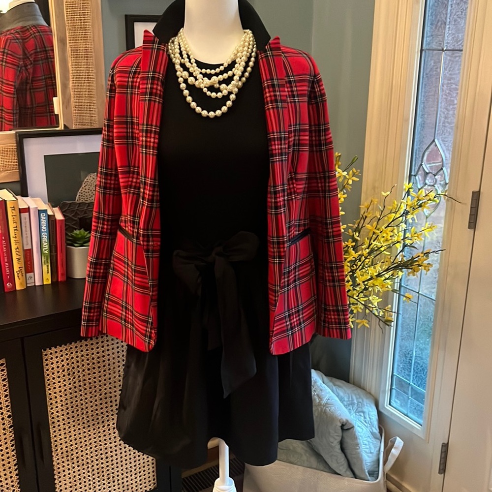 Express Black Taffeta Mini Skirt with Self Tie Belt and Pockets
